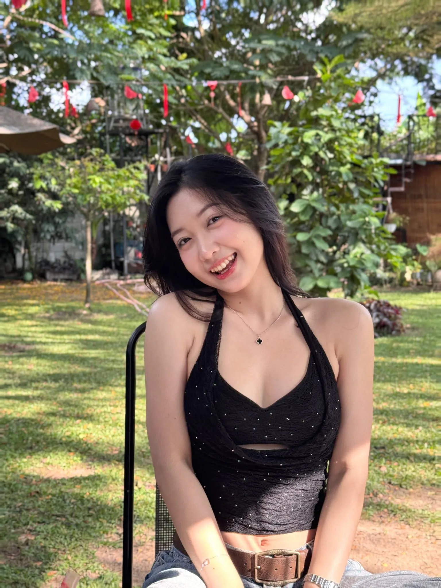 Hà Phi Yến chẳng cần bikini, một nụ cười đủ “gây bão” mạng- Ảnh 2.